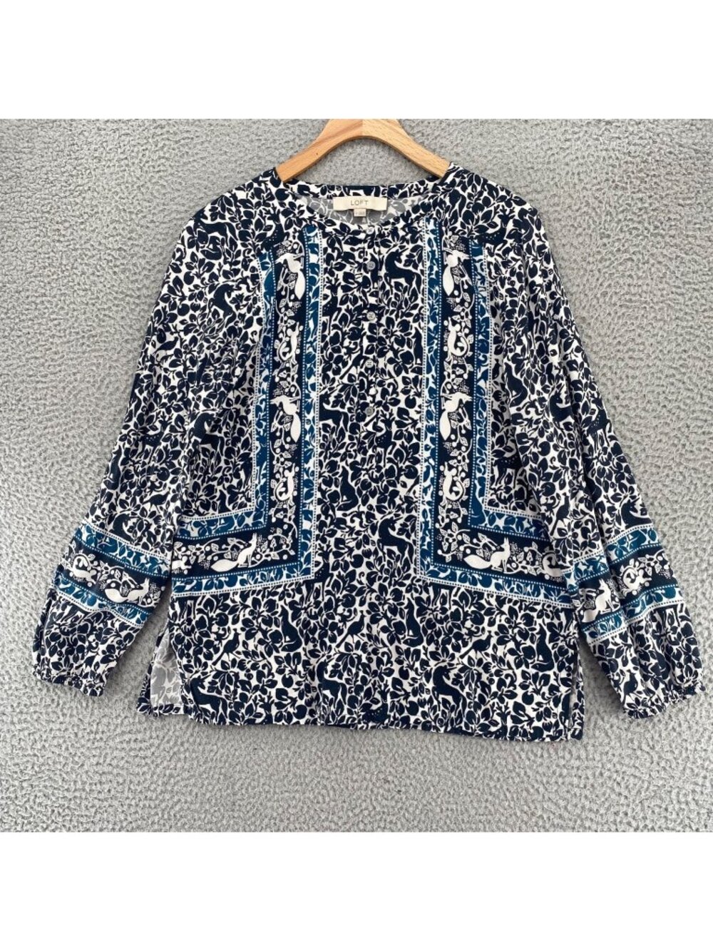 LOFT Top Womens Medium Navy Floral Henley Long Balloon Sleeves Medieval Animals